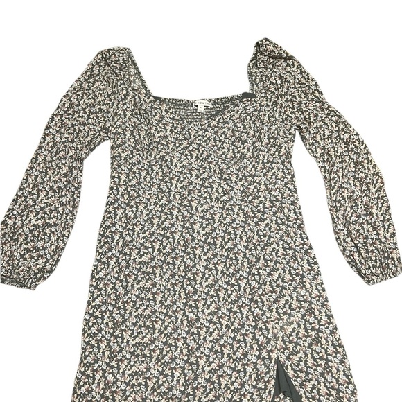 AndNowThis Dresses & Skirts - Floral Long Sleeve Dress “AndNowThis” Size XL w/ Slit